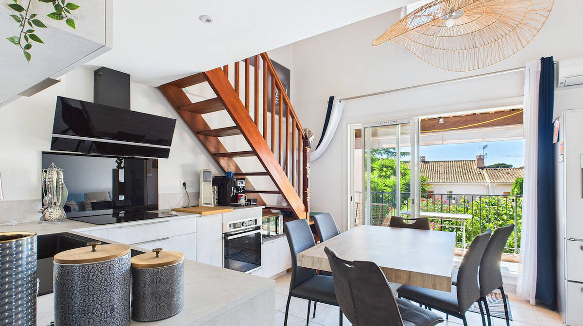 Appartement à CARQUEIRANNE