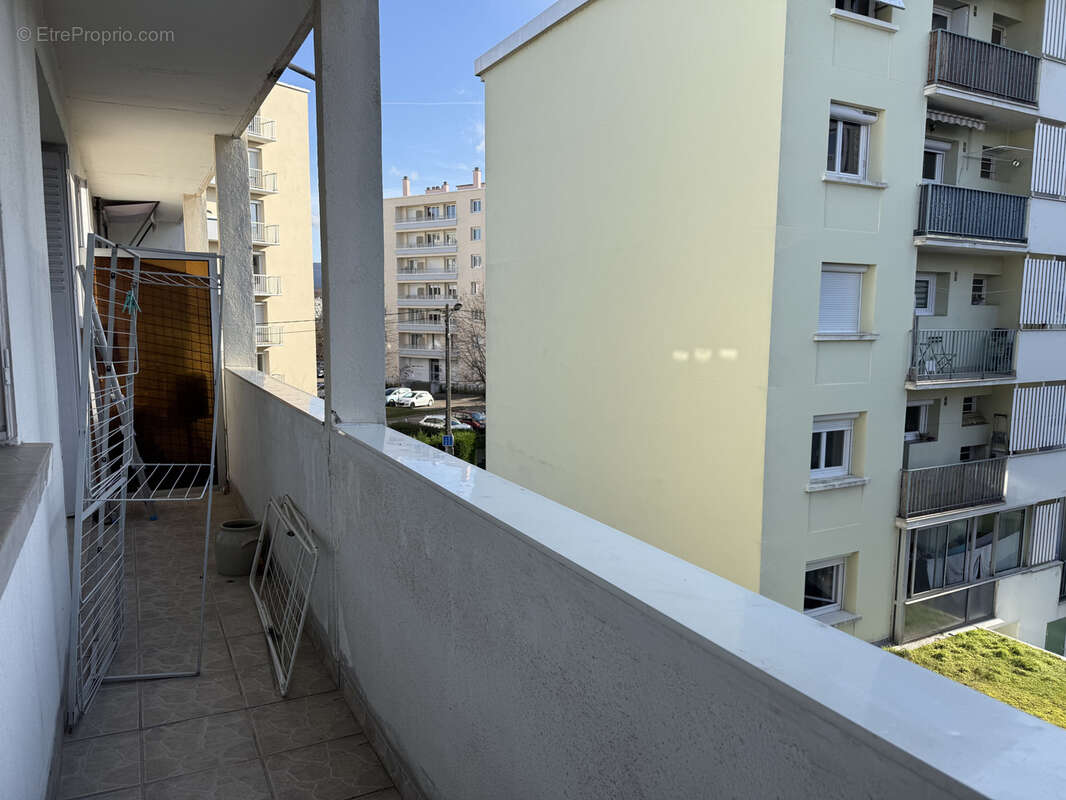 Appartement à SAINT-ETIENNE