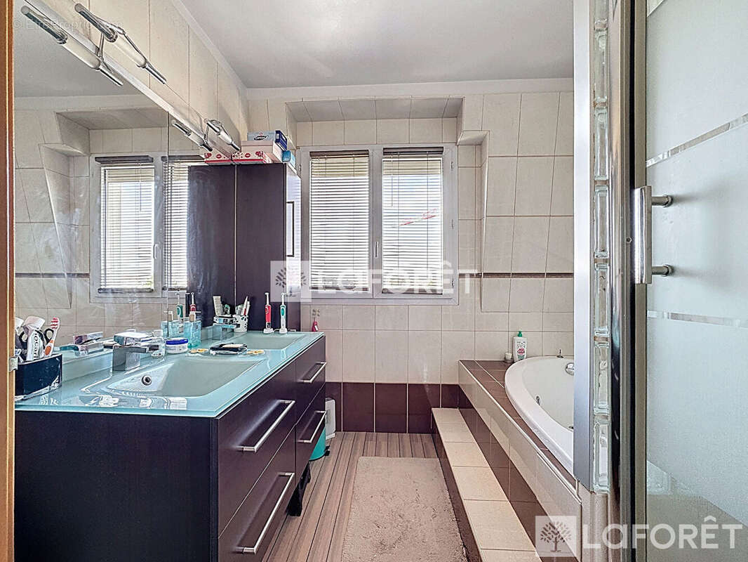 Appartement à VILLIERS-SUR-MARNE