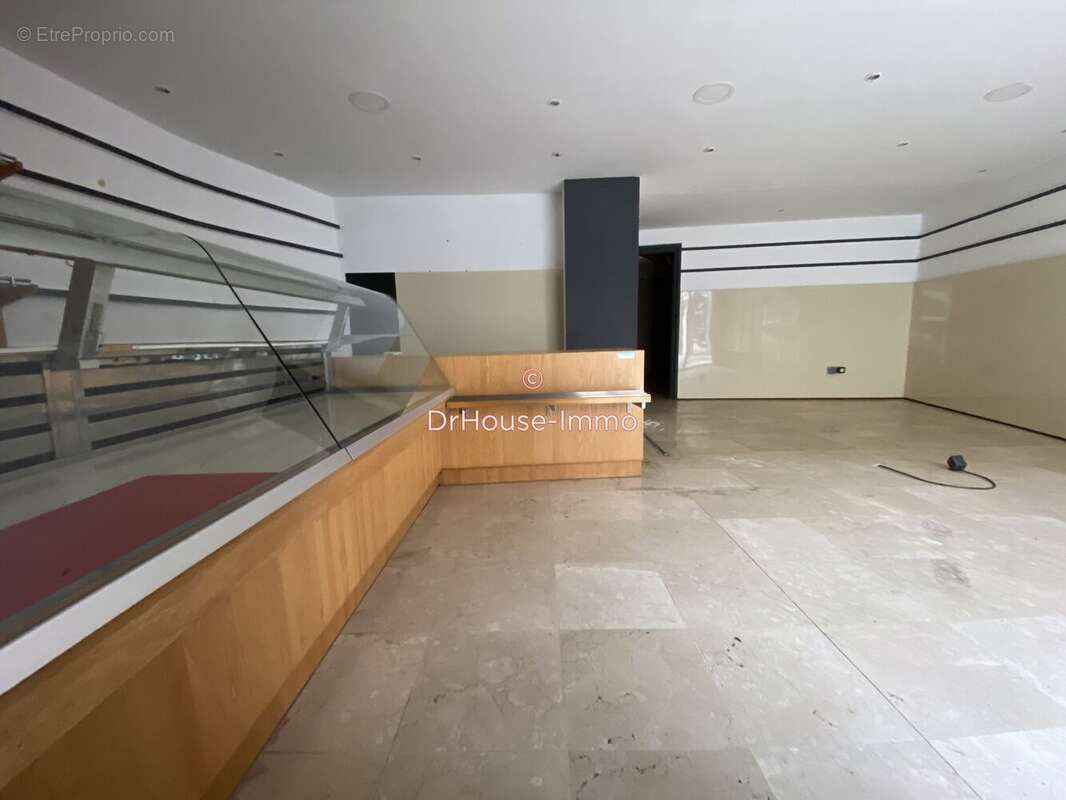 Maison à SAINT-LAURENT-D'AIGOUZE