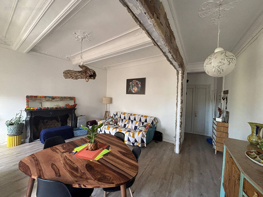 Appartement à PIGNANS