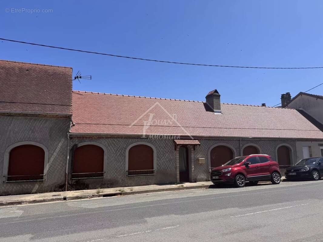 Ensemble immobilier pour investisseurs à 15 min de moulins - photo 7