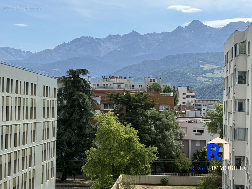 Vue depuis le balcon de la cuisine Est - Appartement à GRENOBLE