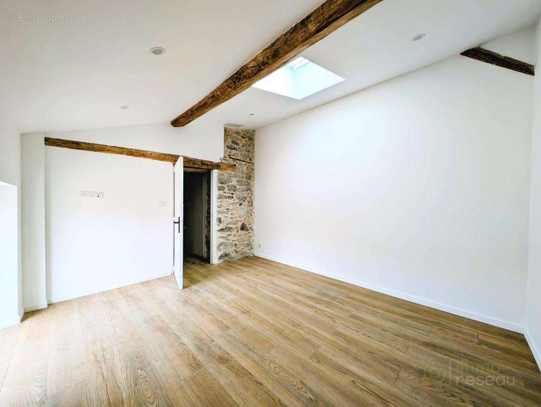 Appartement à PEGOMAS