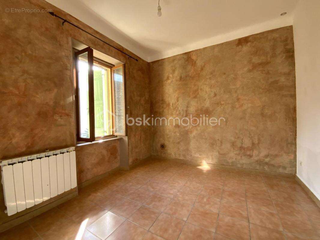 Maison à RIBAUTE-LES-TAVERNES