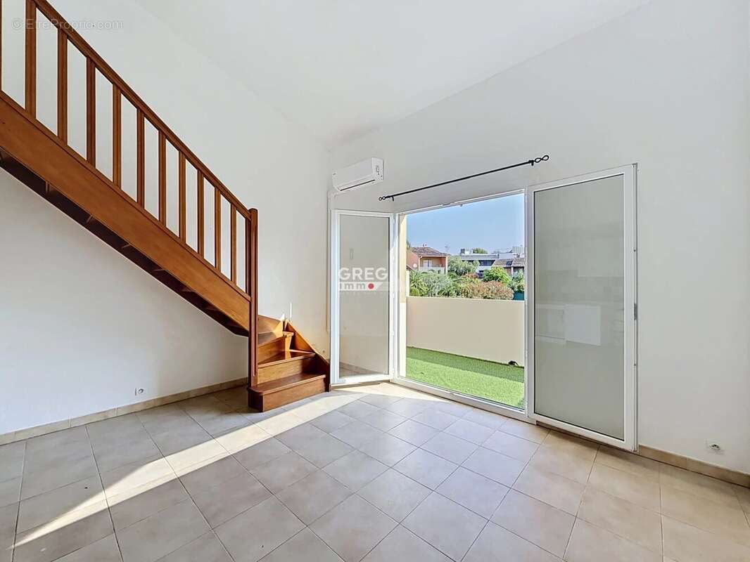 Appartement à VILLENEUVE-LOUBET