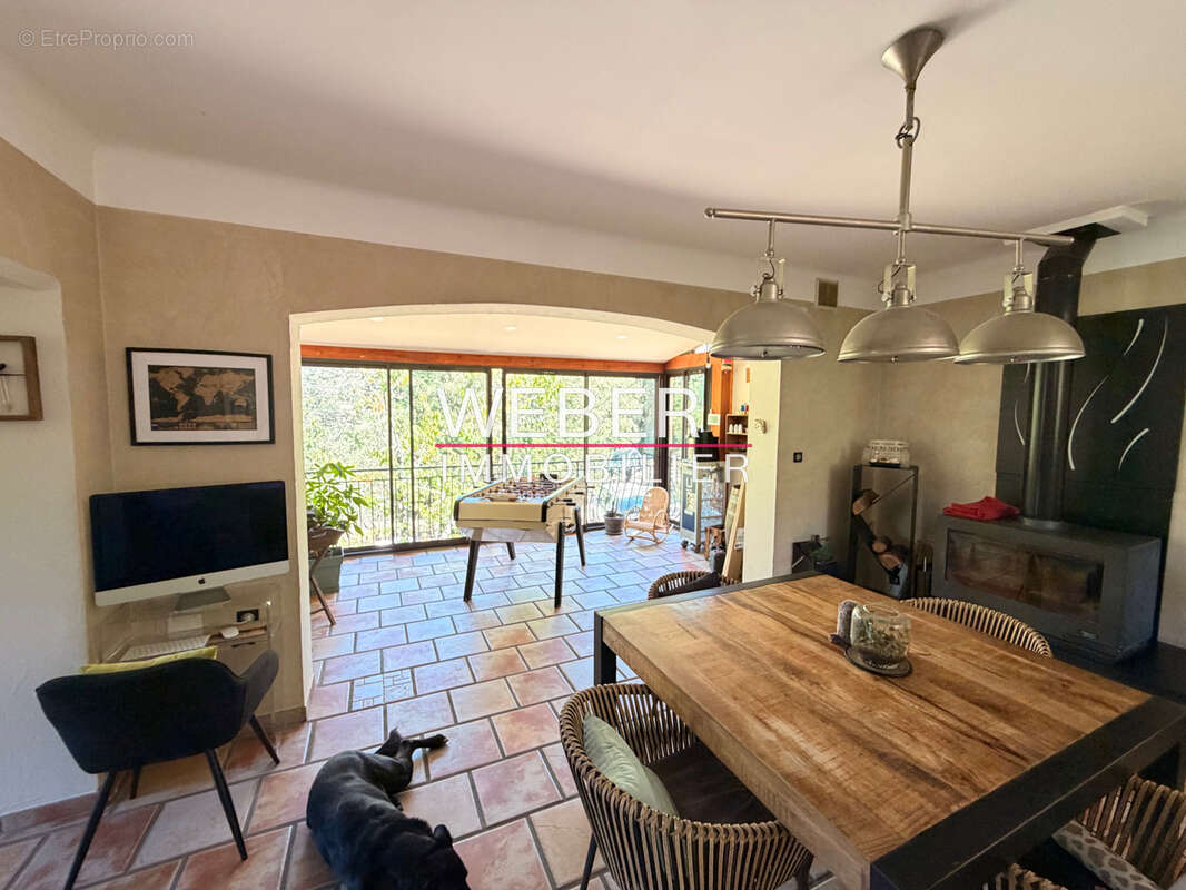 EVENOS LE BROUSSAN 5000 m2 Villa 5 chambres Piscine - photo 3