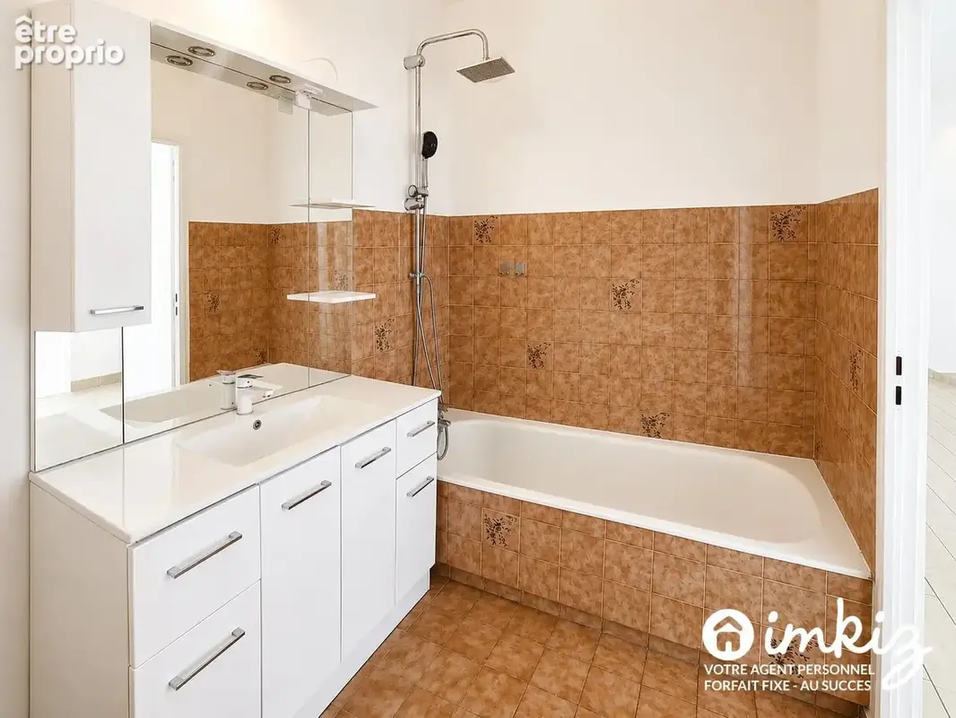 Montchat, 93m², annexes rares : garage + cave 25m² - photo 10