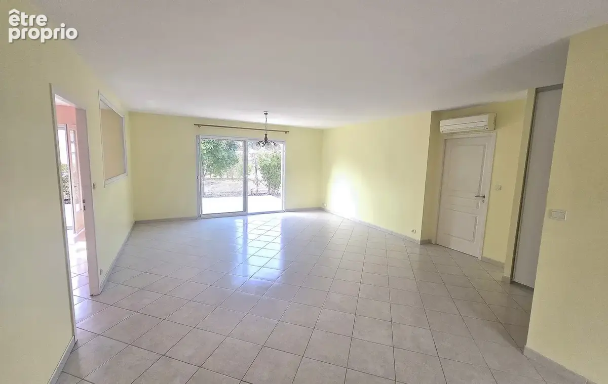 SOUAL, maison récente 114 m2 de plain pied - photo 12