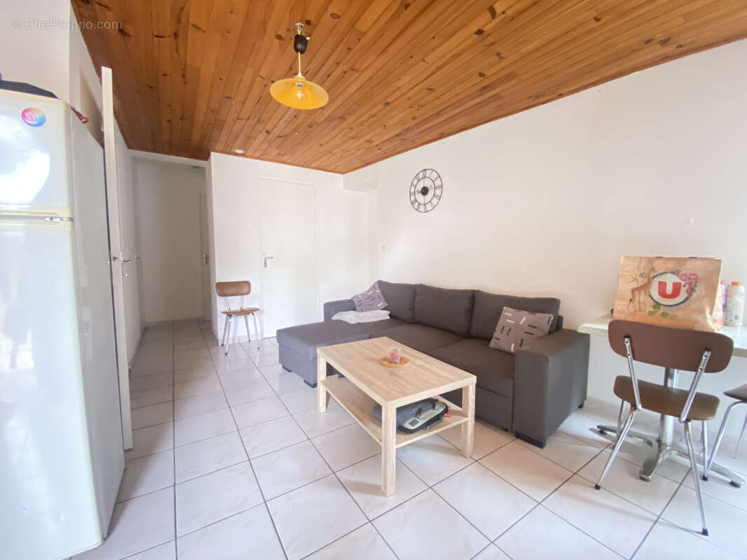 Appartement à LOUERRE