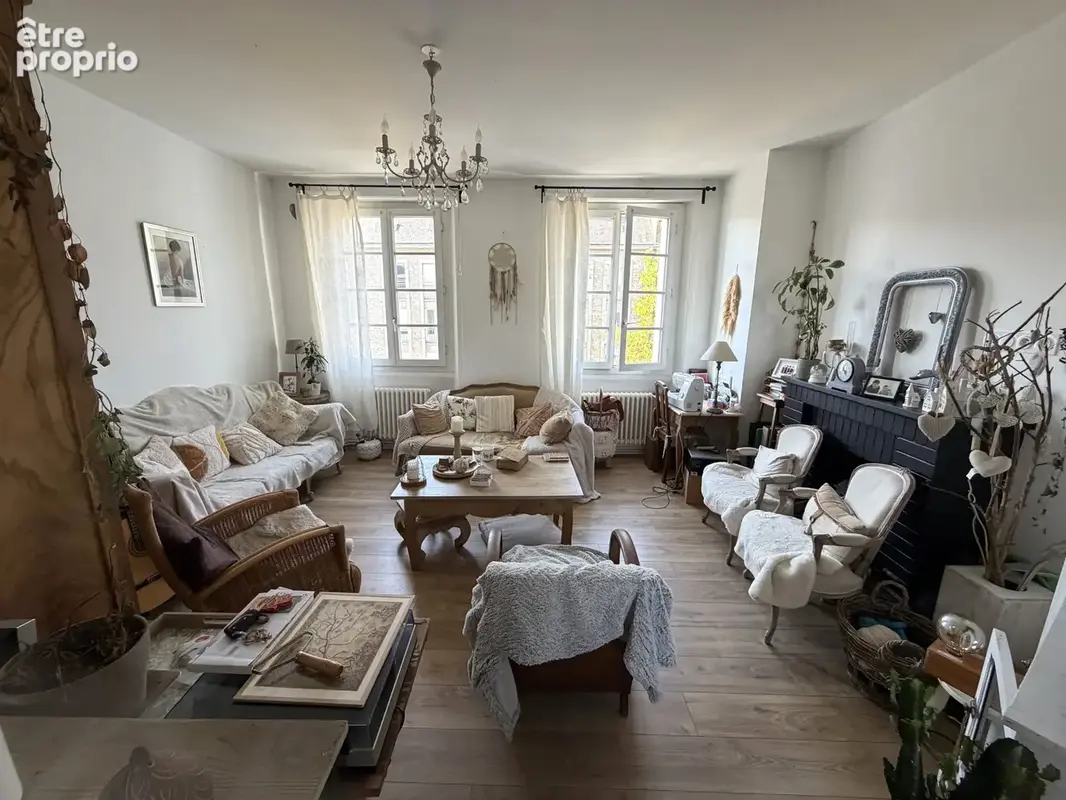 Appartement à FOUGERES
