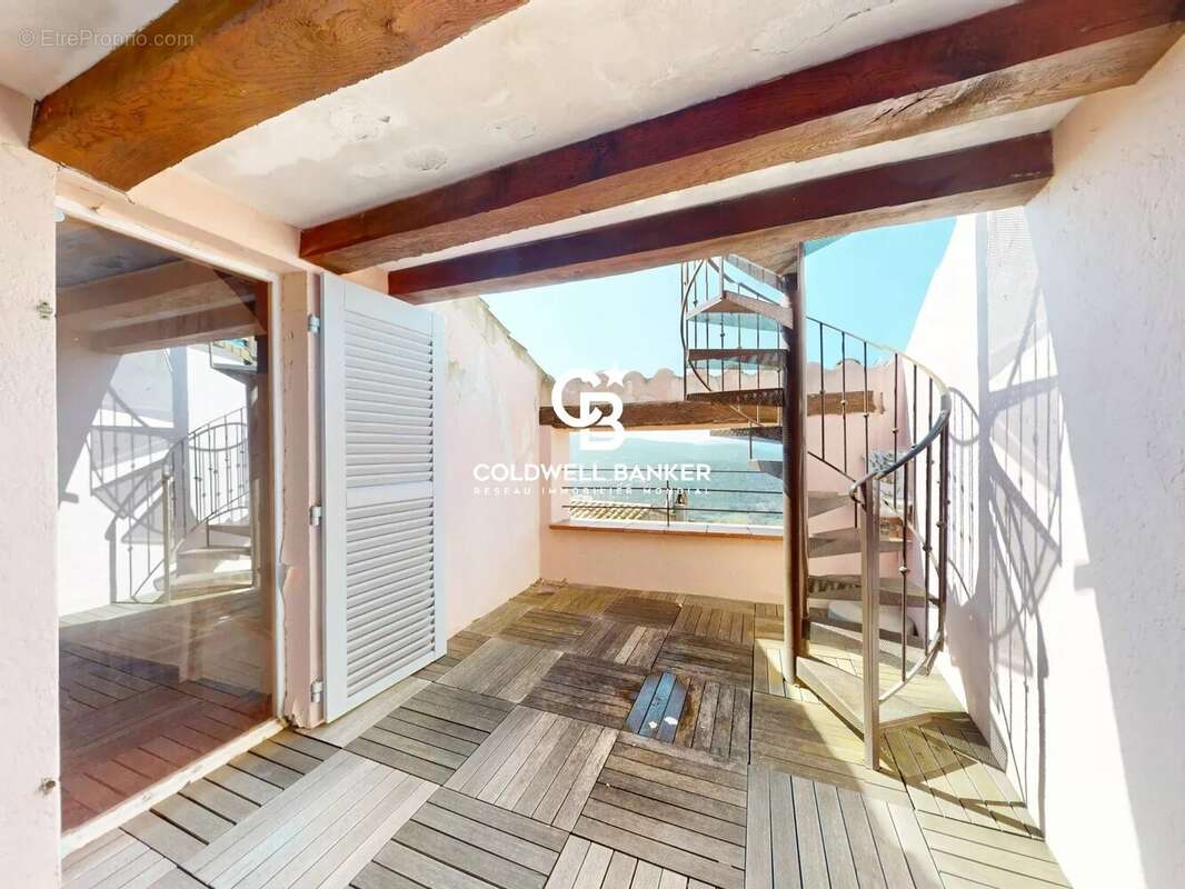 Appartement à GASSIN