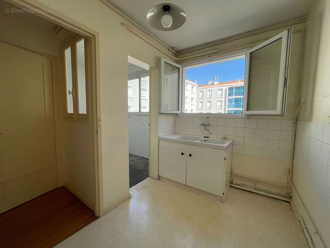 ROYAN centre - Appartement  T4 - photo 7