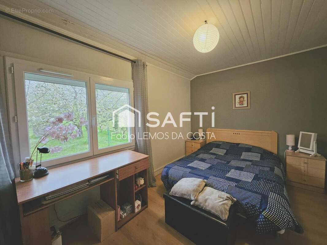 Maison 112 m² à Gondrin  - photo 5