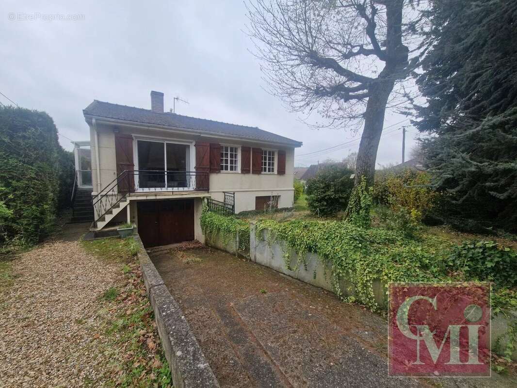 Maison à SAINT-CHERON