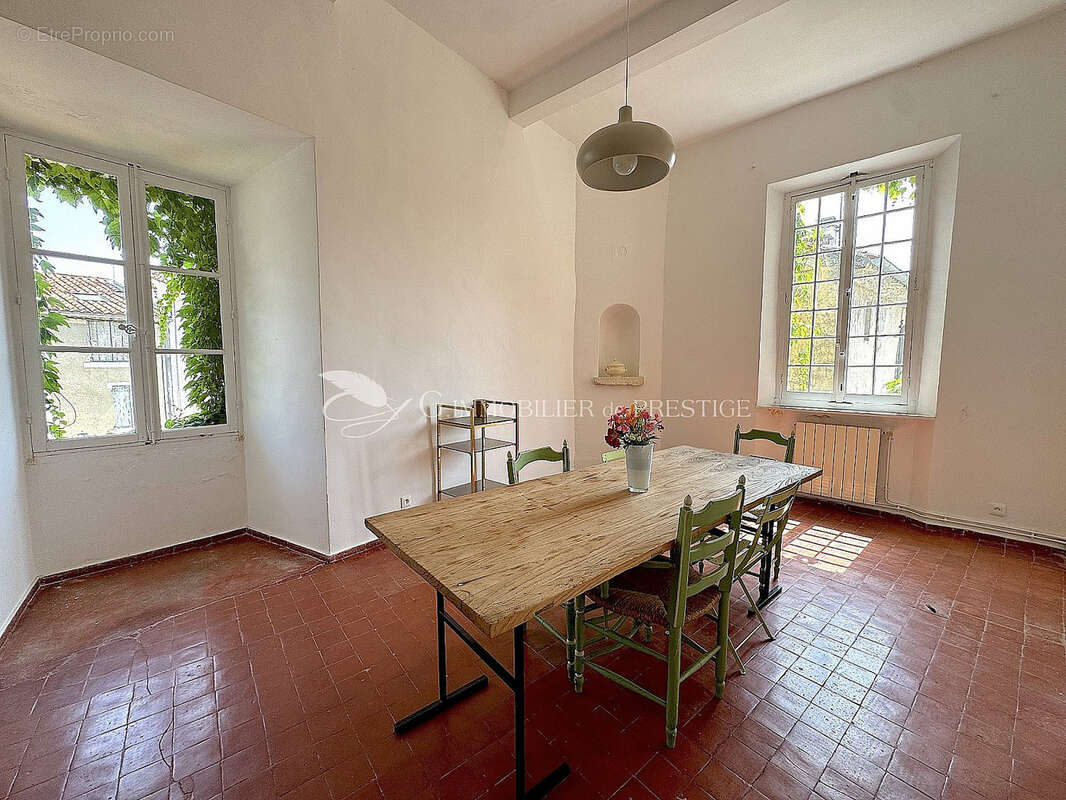 Maison à MALEMORT-DU-COMTAT