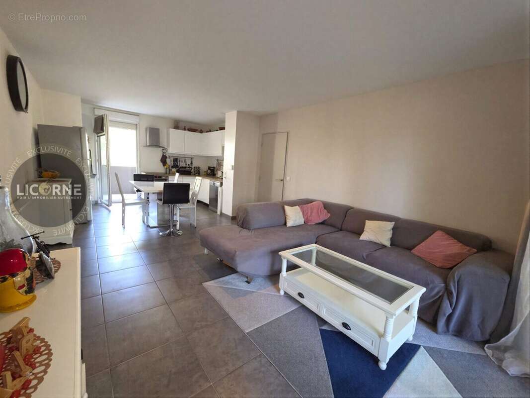 Salon / séjour - Appartement à MARSEILLE-14E