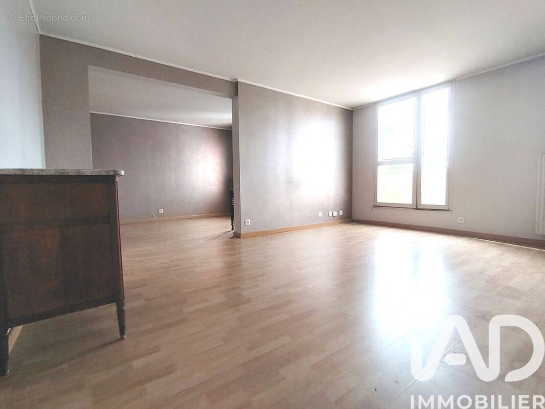Photo 1 - Appartement à LES ULIS