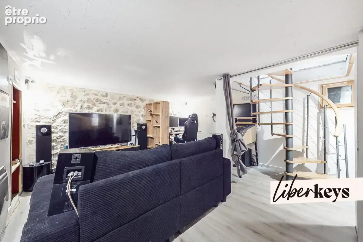 Maison de village rénovée 85 m² – 2 chambres – Garage, cave – Centre Taluyers au calme - photo 5