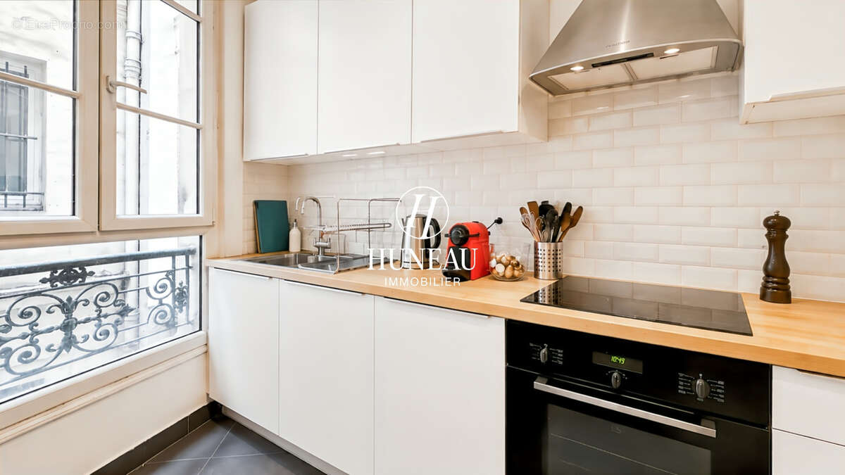 Appartement à PARIS-10E