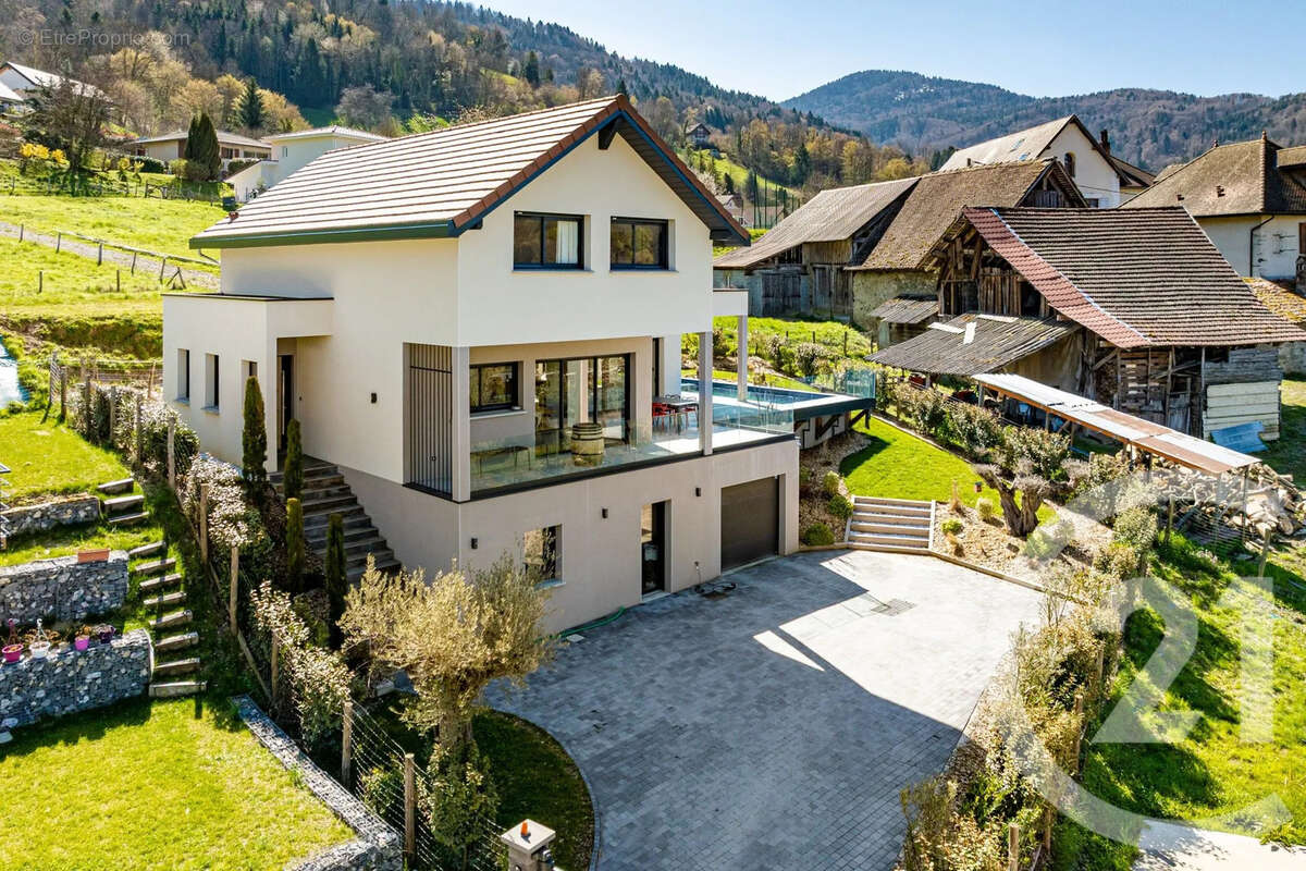 Maison à DOMENE