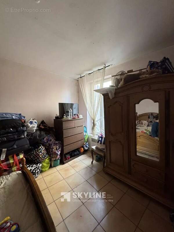 Appartement à MARSEILLE-1E