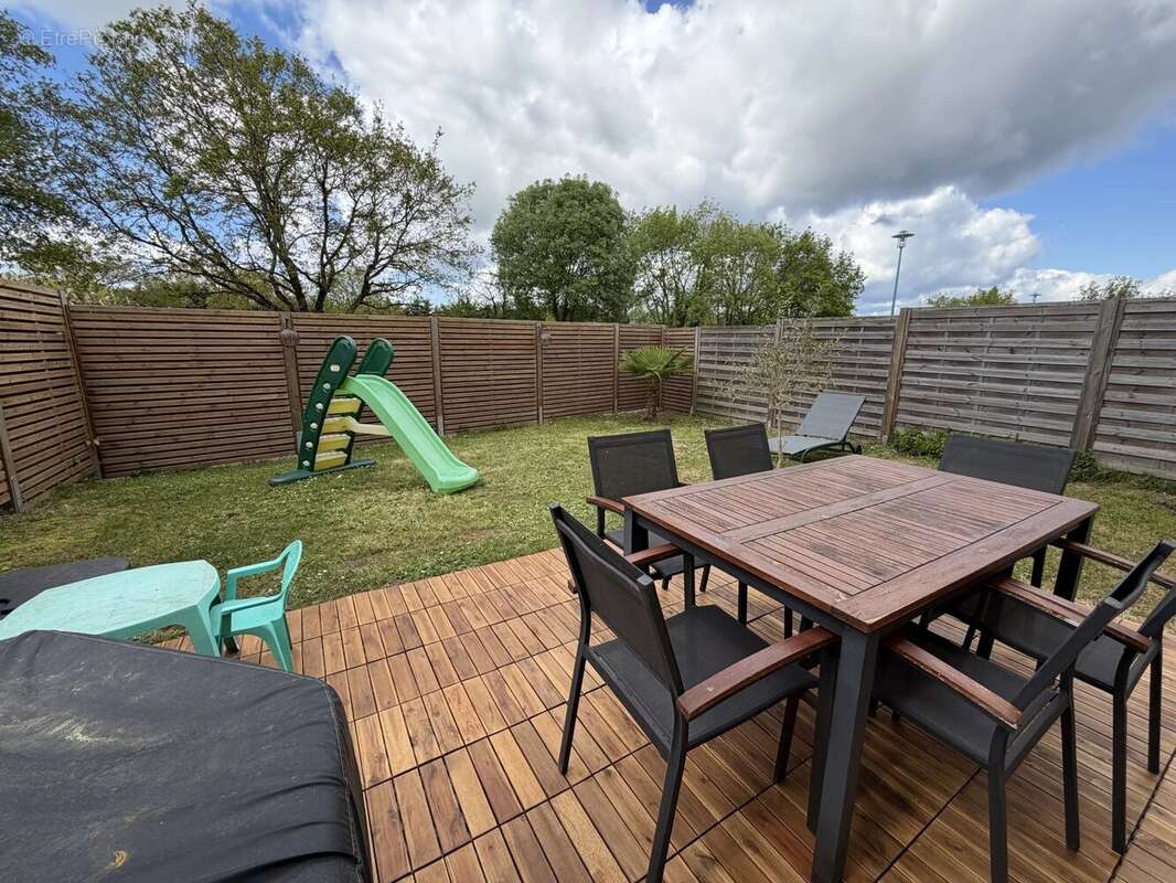 Maison à AIGREFEUILLE-SUR-MAINE