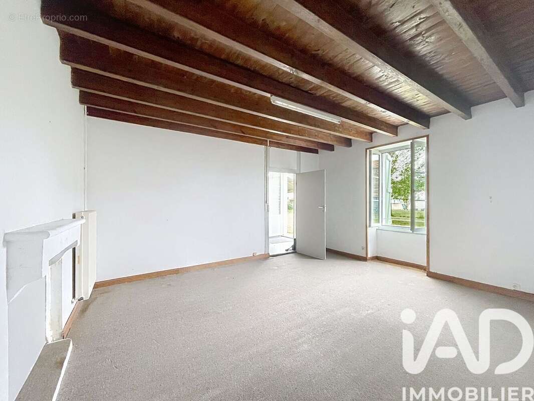 Photo 2 - Maison à GERMOND-ROUVRE