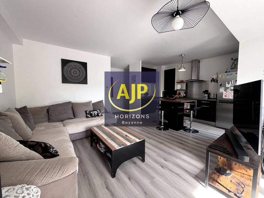 Appartement à SAINT-MARTIN-DE-SEIGNANX