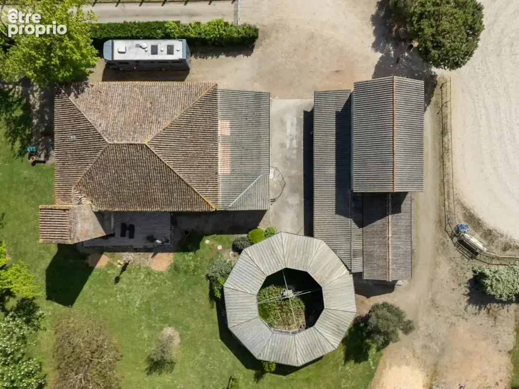 Maison 198 m² à Saint-Nicolas-De-La-Grave  - photo 6