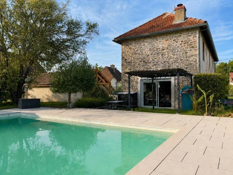 Maison à AUXONNE