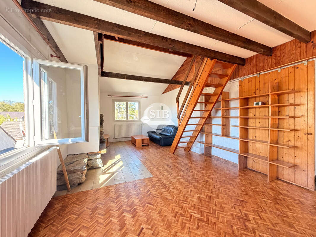 Appartement à NOZAY