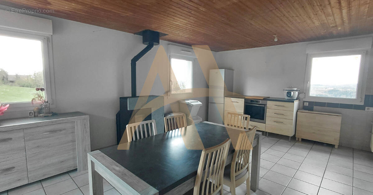 Maison à PLAIMBOIS-VENNES