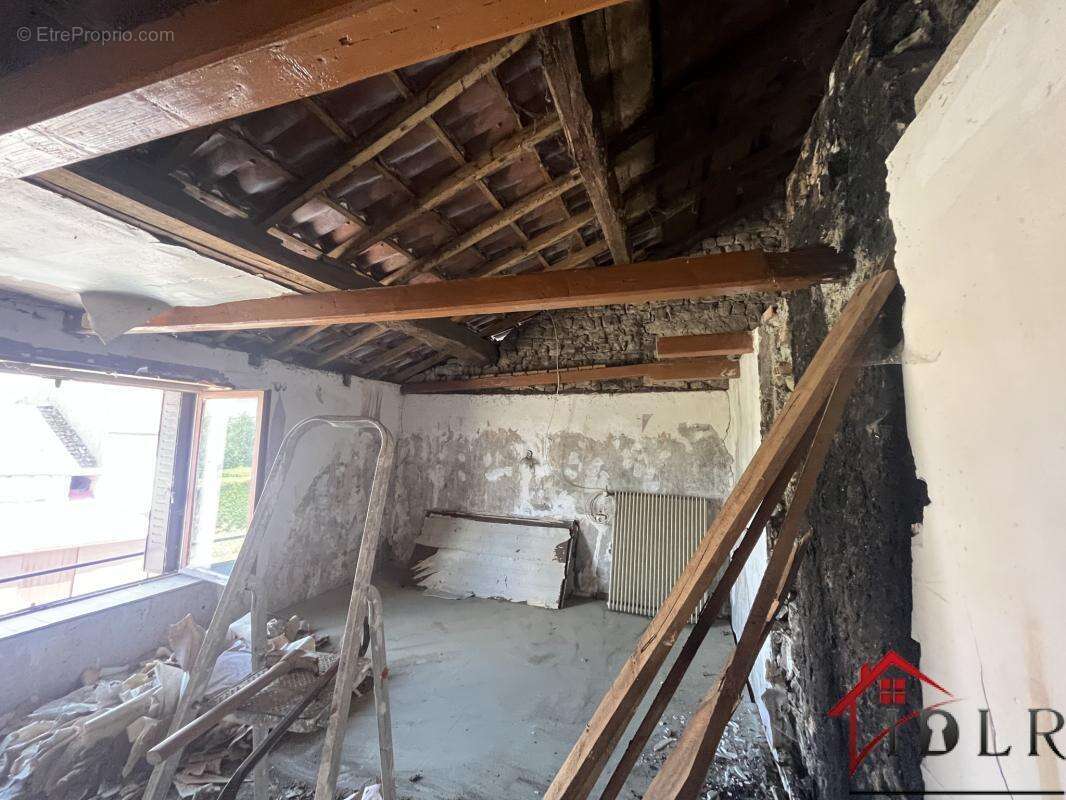 maison de village de type f6, 160 m2 sur un terrain de 2250 - photo 8