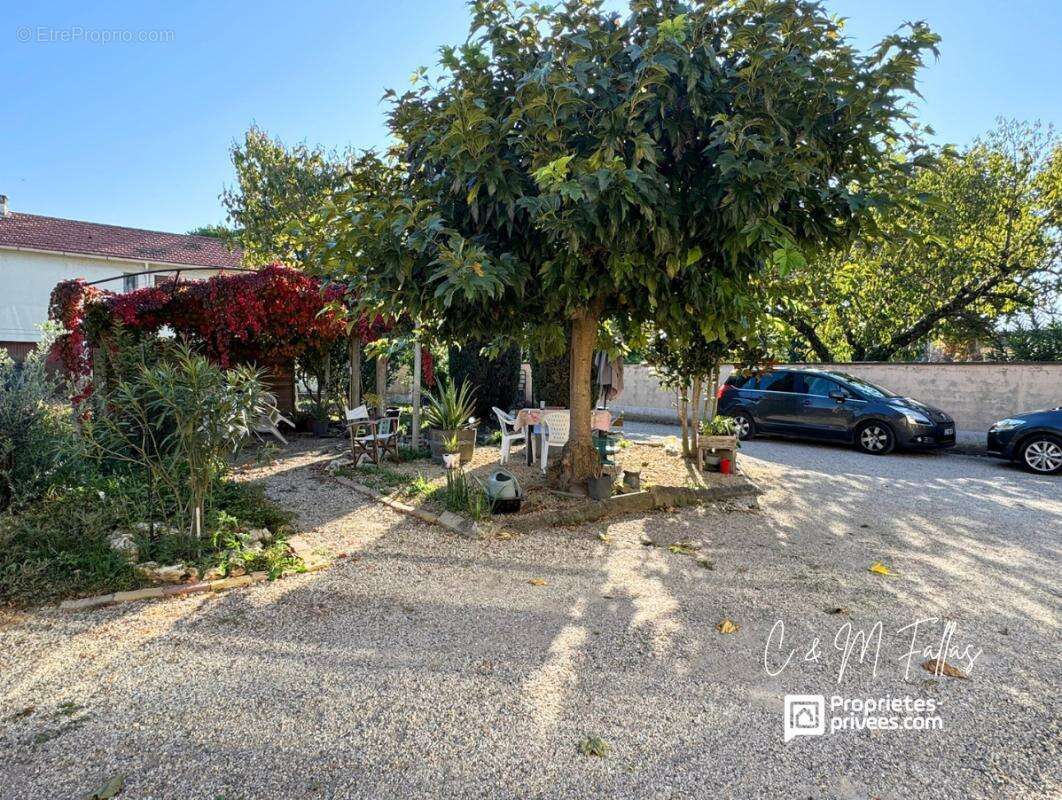 Maison au calme avec double habitation- LAPALUD - photo 4