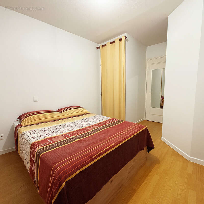 Appartement à VAULX-MILIEU