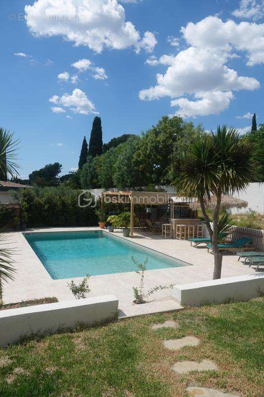 Maison individuelle de 220m2 avec 2 appartements - piscine - garage - jardin arbore - photo 5