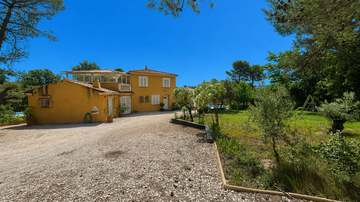 Maison à SAINT-MAXIMIN-LA-SAINTE-BAUME