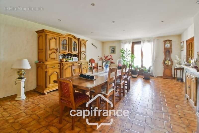 Maison à SAINT-GERMAIN-DU-BOIS