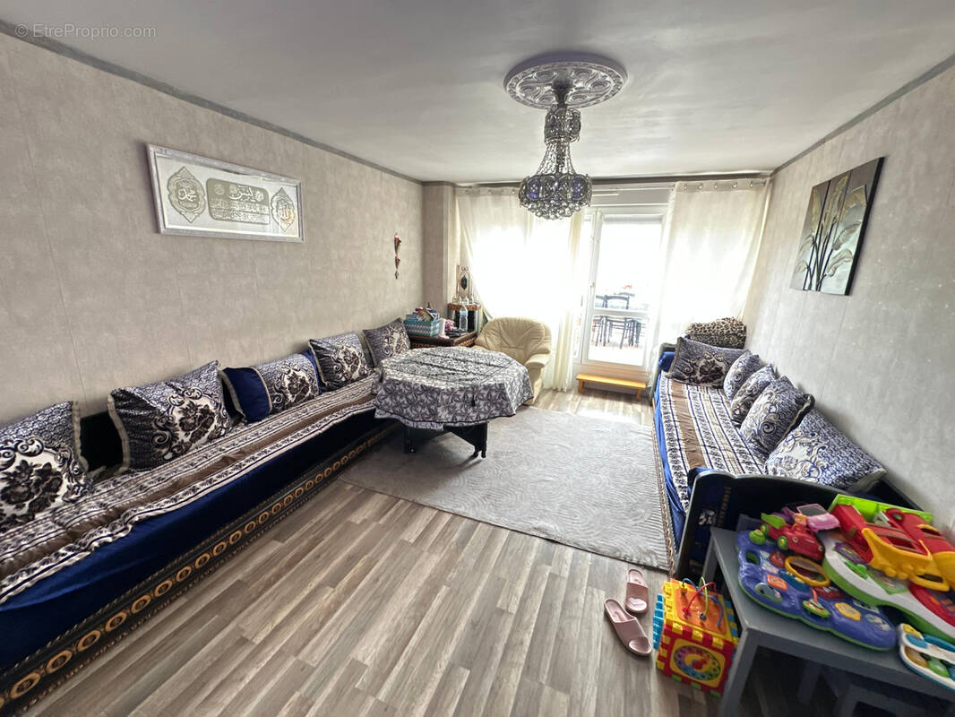 Appartement à RIS-ORANGIS