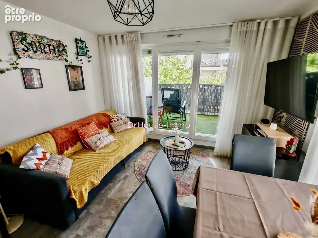 Appartement 3 pièces 65 m² à vendre à Louvres (95380) - photo 2