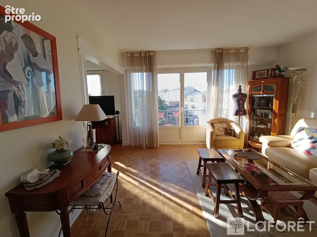 Photo Appartement à Livry-Gargan au prix de 180 000€