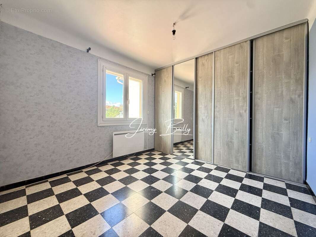 Maison à SAINT-ESTEVE