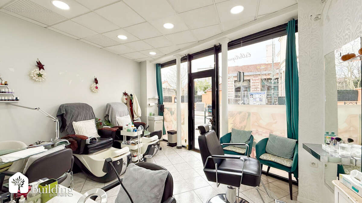 Asnières sur Seine Alma/Philosophes - Local Commercial - 26.67 m² - photo 5