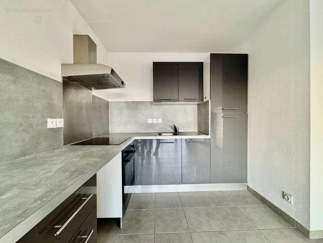 Appartement à PUGET-SUR-ARGENS