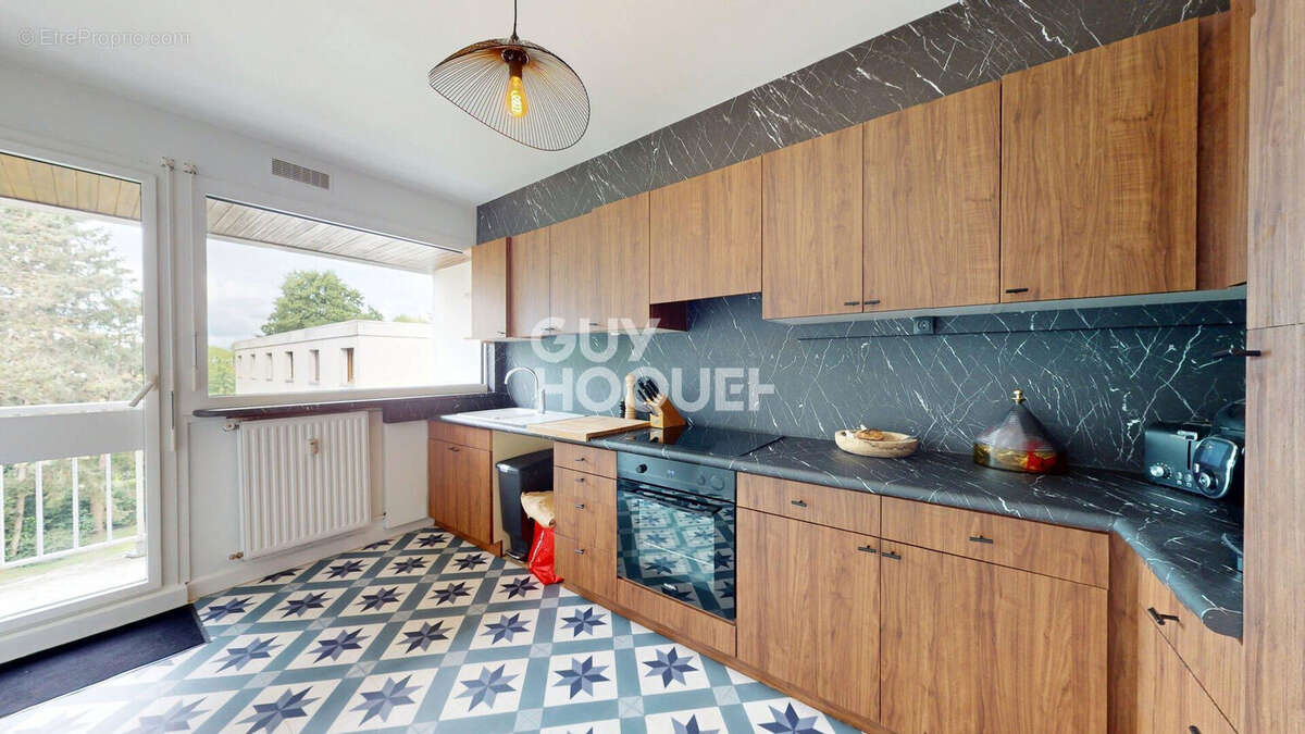 Appartement à SAINT-CYR-SUR-LOIRE