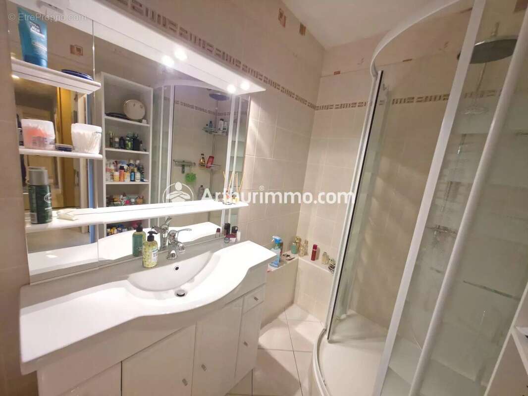 Appartement à SAVIGNY-LE-TEMPLE