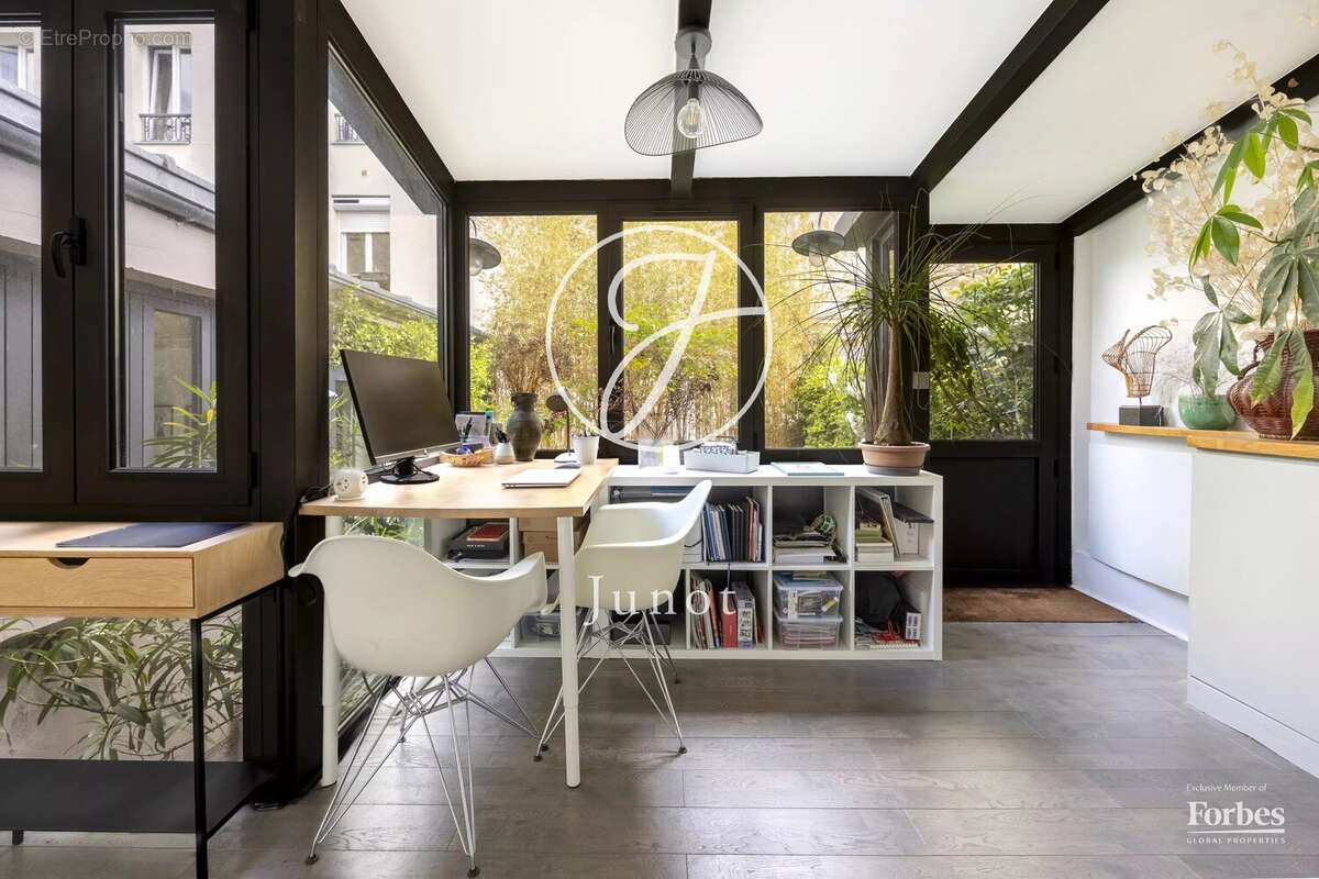 Appartement à PARIS-15E