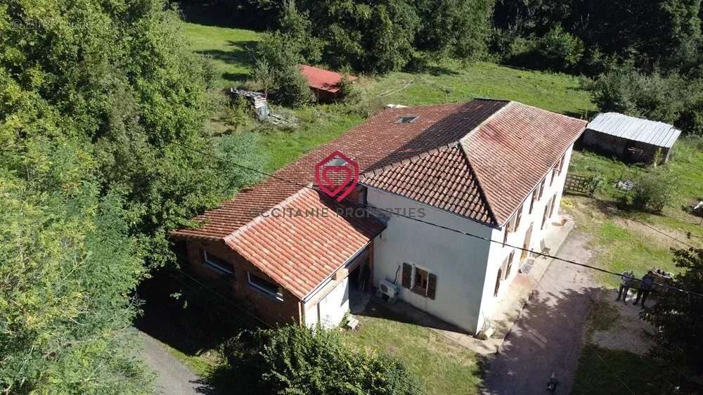 Ancienne ferme partiellement à renover avec puits et dépendances - photo 26