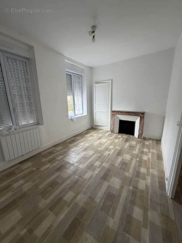 LA FERTE MACE, centre ville - photo 4